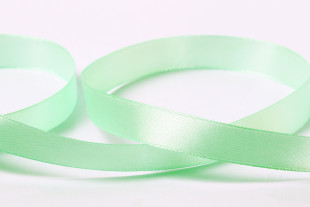Лента атласная 12 мм ( 1/2 ") "Gamma" №063 св.св.зеленый 33 метра